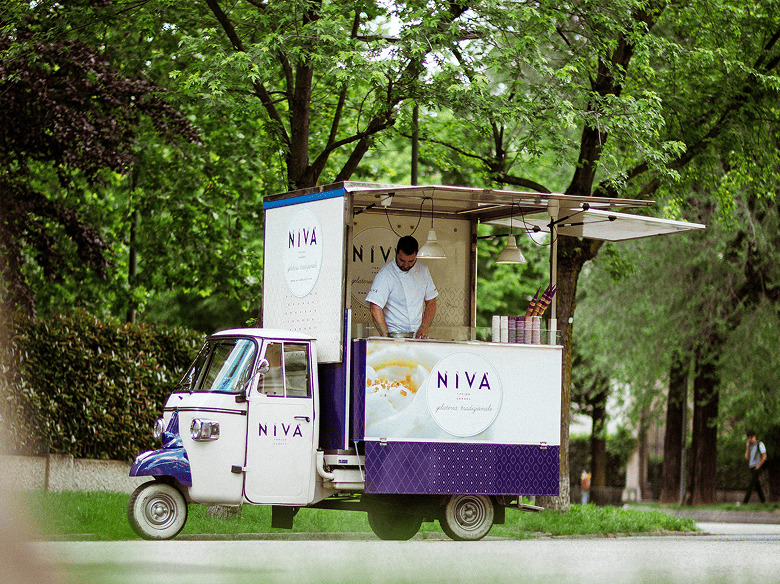 Camioncino dei gelati Nivà